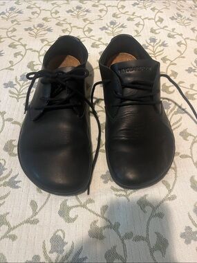 Vivo barefoot Black Minimalist Lace-Up Leather Oxfords